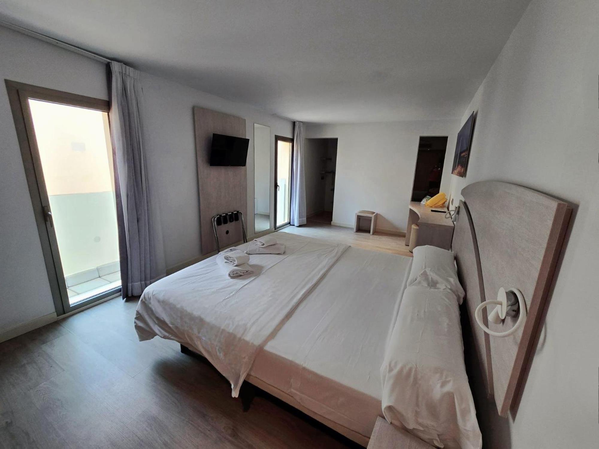 Llaut Boutique Hotel (Adults Only) Can Picafort  Phòng bức ảnh